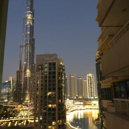 Downtown Boulevard One Bedroom Apt In 29 Blvd غرفة وصالة Burj & Fountain View Master Bedroom Plus 2 Single Beds In Living Room Dubai Ngoại thất bức ảnh