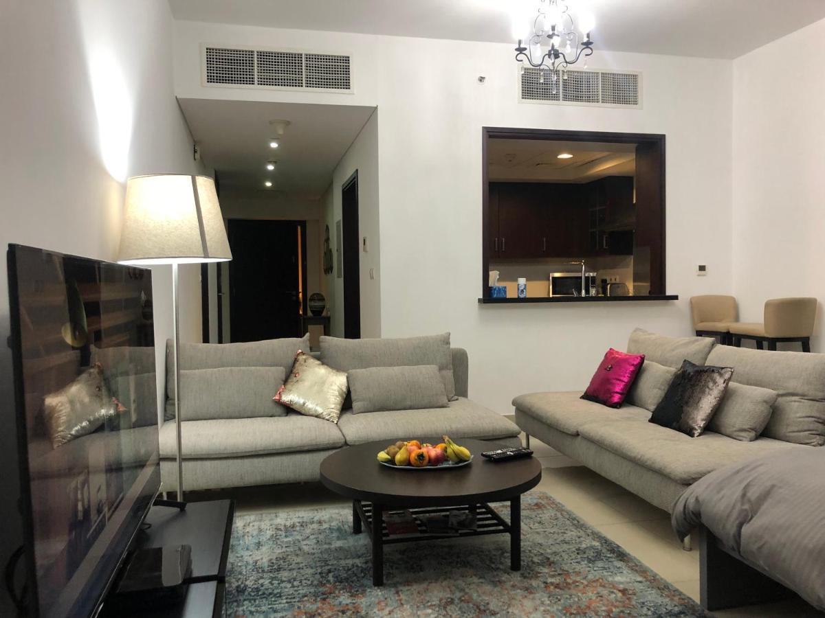 Downtown Boulevard One Bedroom Apt In 29 Blvd غرفة وصالة Burj & Fountain View Master Bedroom Plus 2 Single Beds In Living Room Dubai Ngoại thất bức ảnh